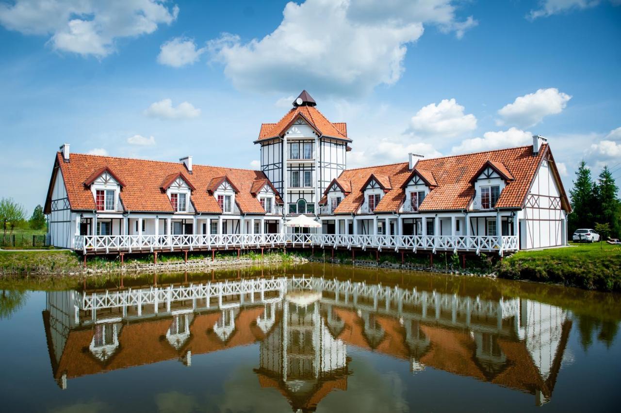 Osada Dankow Hotel Milomlyn Exterior photo