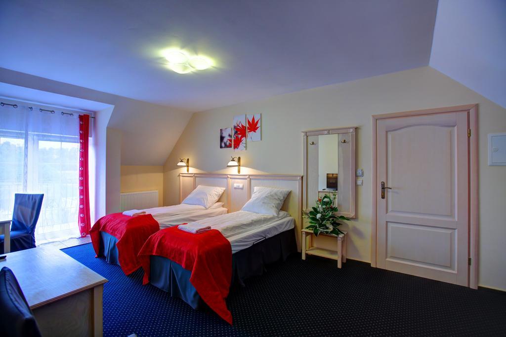 Osada Dankow Hotel Milomlyn Exterior photo